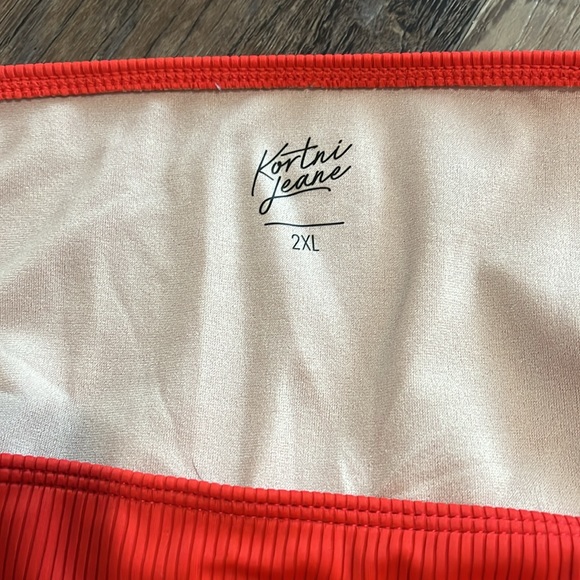 Kortni Jeane High Waisted Bottoms- Ribbed Lava Red - Picture 4 of 7